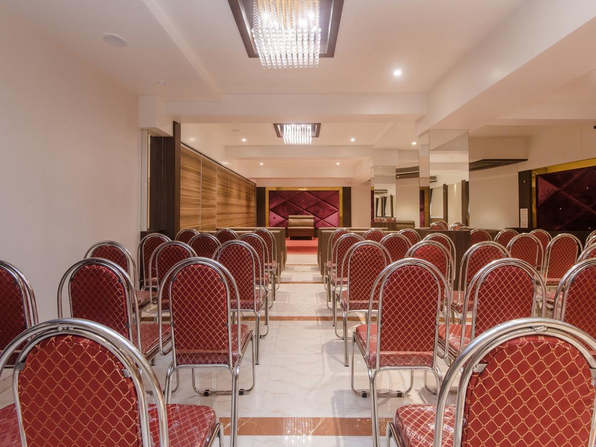 Oyo 13089 Hotel Gold Crest Navi Mumbai Exterior photo