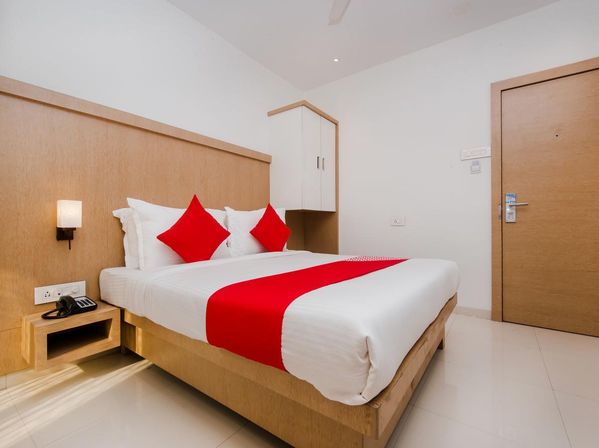 Oyo 13089 Hotel Gold Crest Navi Mumbai Exterior photo