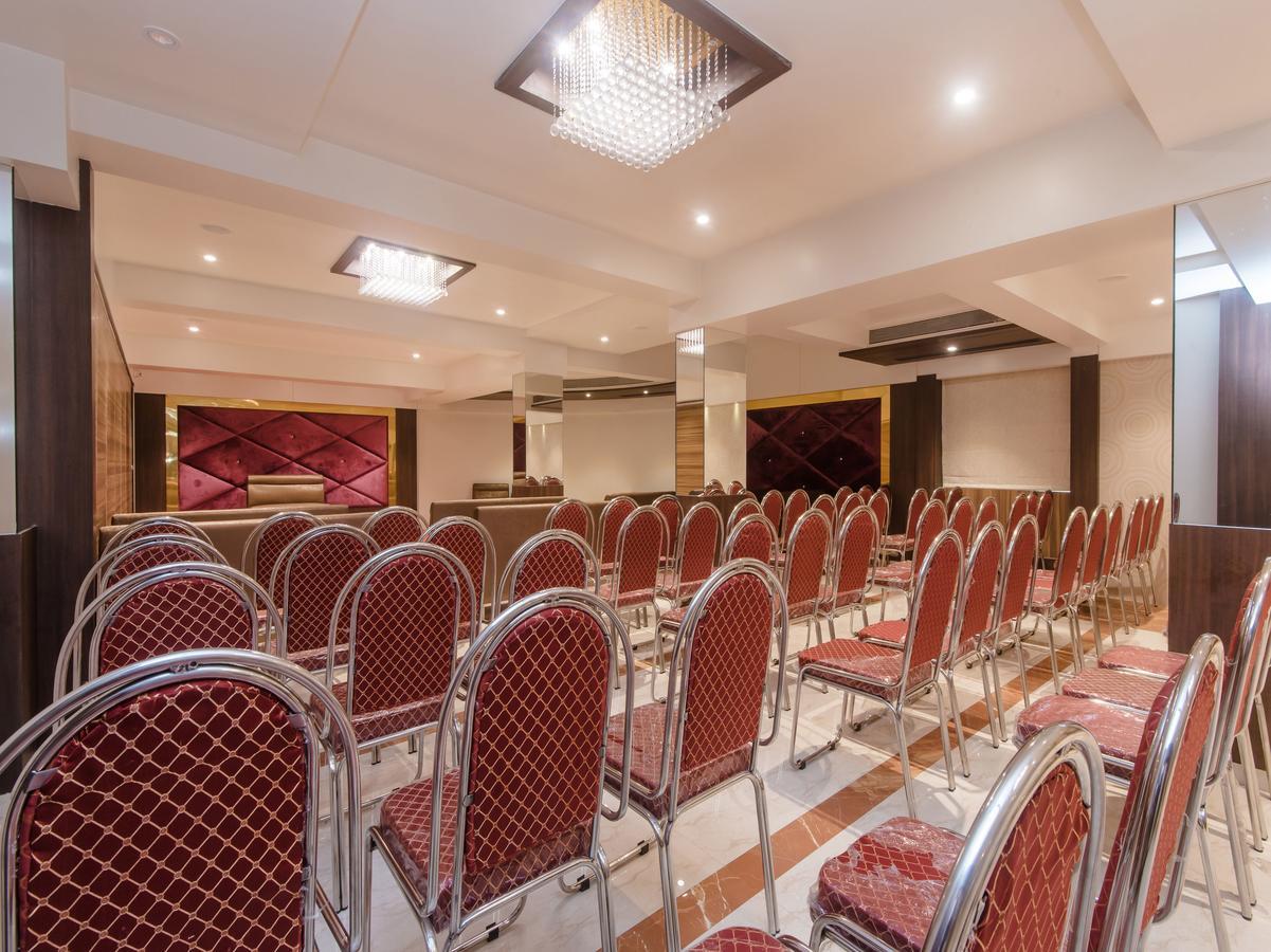 Oyo 13089 Hotel Gold Crest Navi Mumbai Exterior photo