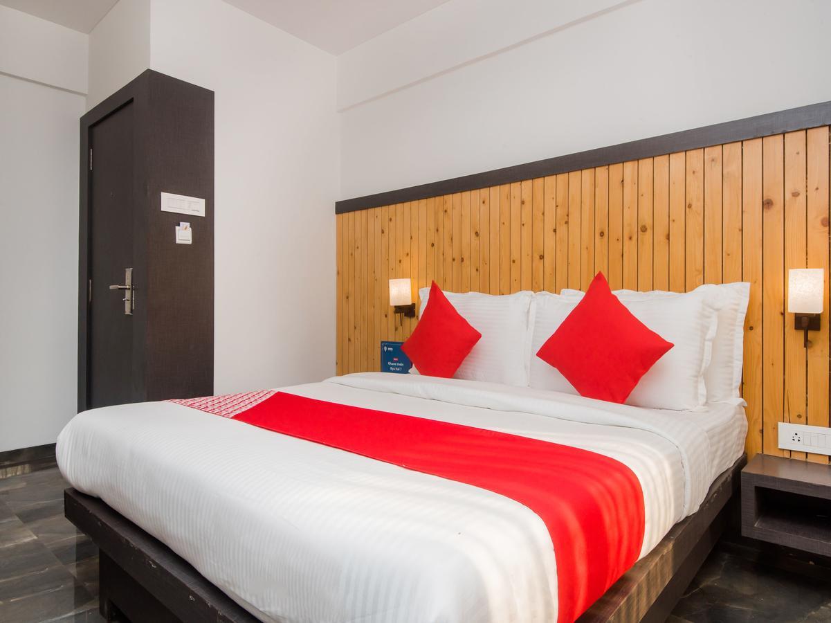 Oyo 13089 Hotel Gold Crest Navi Mumbai Exterior photo