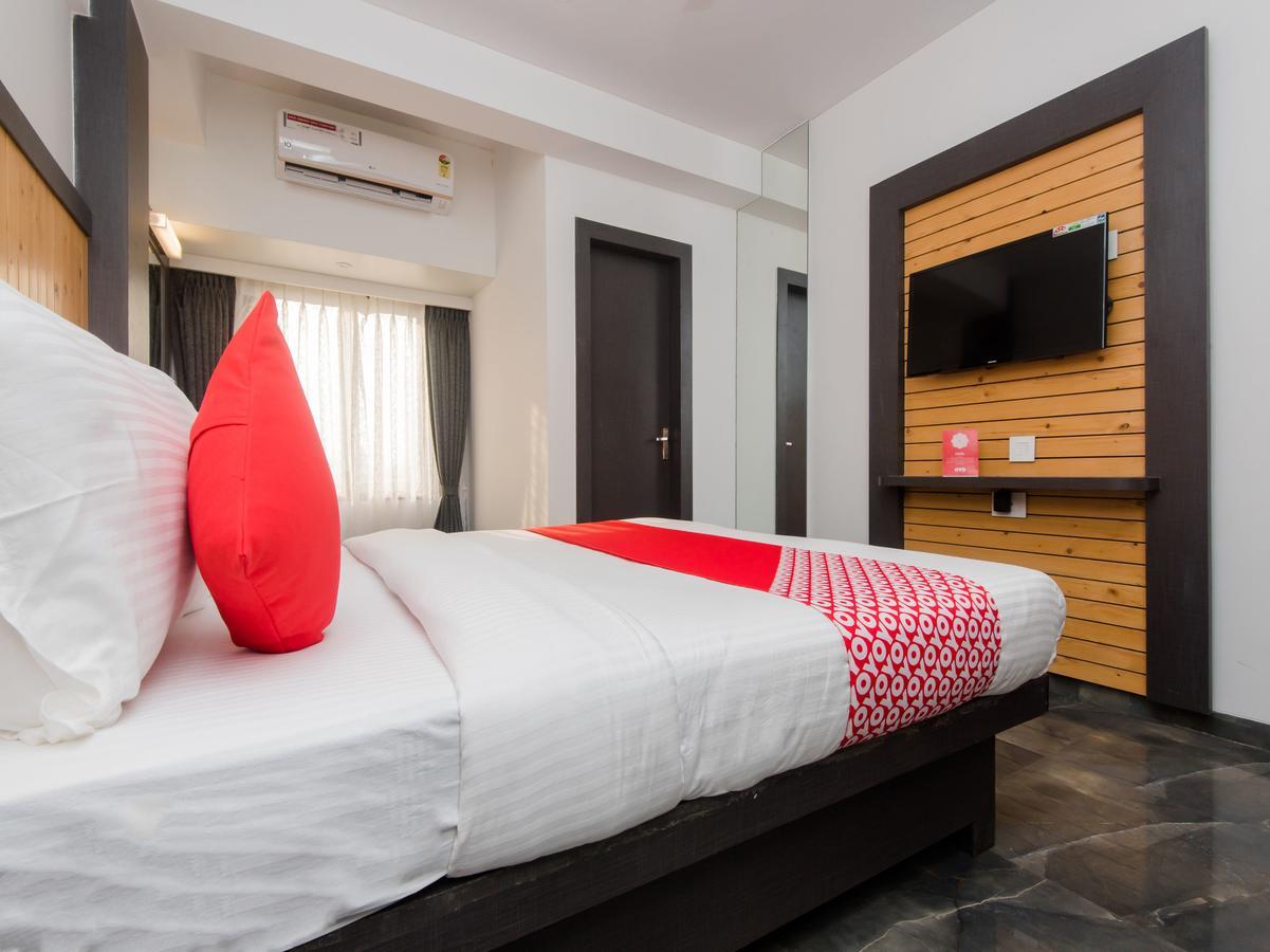 Oyo 13089 Hotel Gold Crest Navi Mumbai Exterior photo